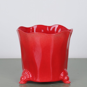 Planter red
