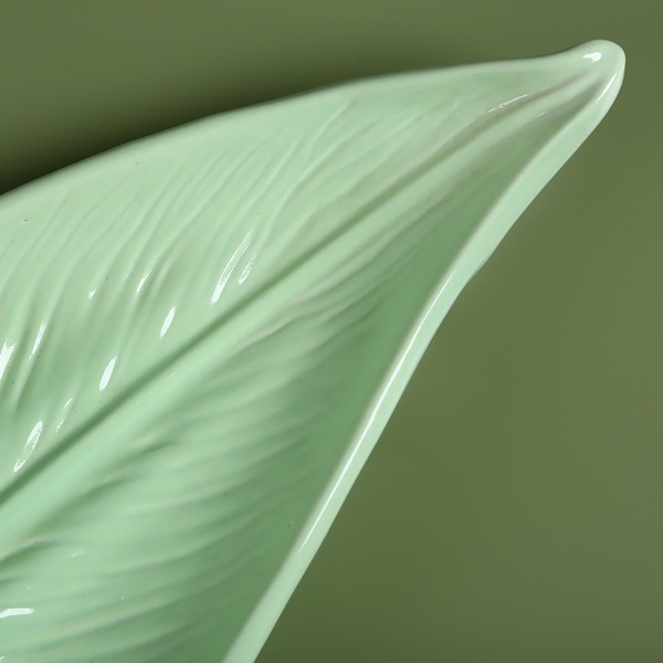 Ceramic leaf mint, M