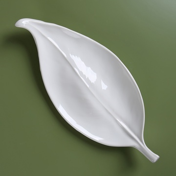 Ceramic leaf white, S