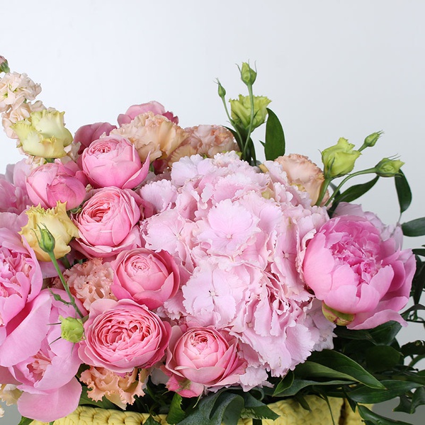 Floral arrangement "Marrakesh" bright moments