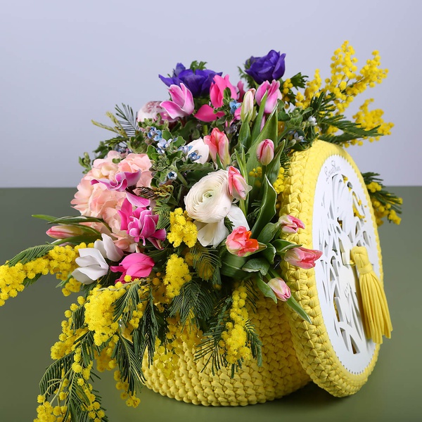 Floral composition "Marrakech" with oxypetalum