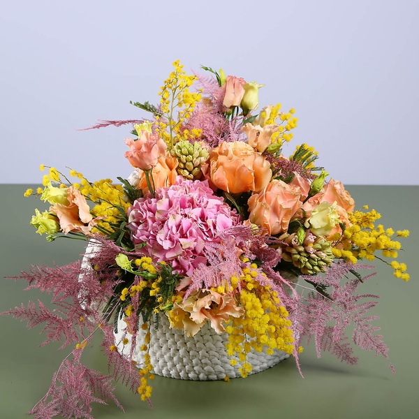 Floral composition "Marrakech" in peach tones