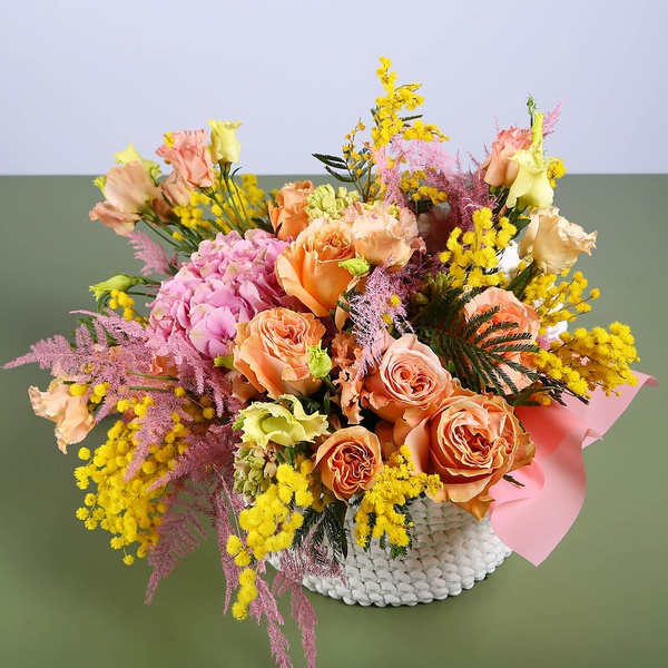 Floral composition "Marrakech" in peach tones