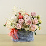 Floral composition "Marrakech" with garden roses