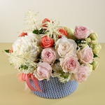 Floral composition "Marrakech" with garden roses