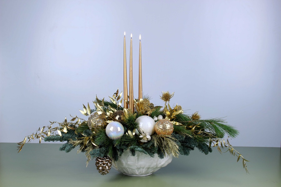 Christmas composition white and gold