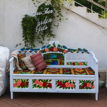 Kvitkova Bambetel (bench-sofa)