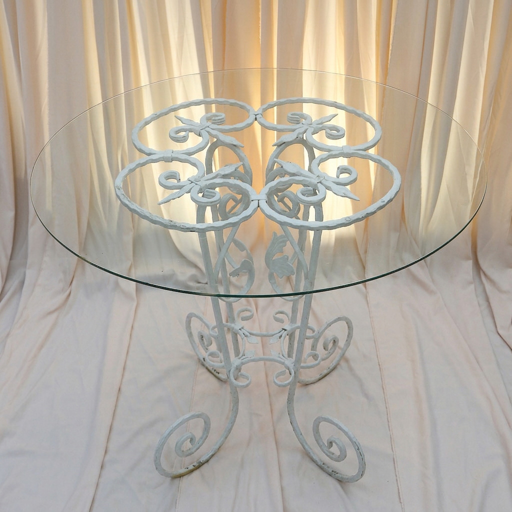 "White Wrought Iron Table" - rental of a decorative table for events