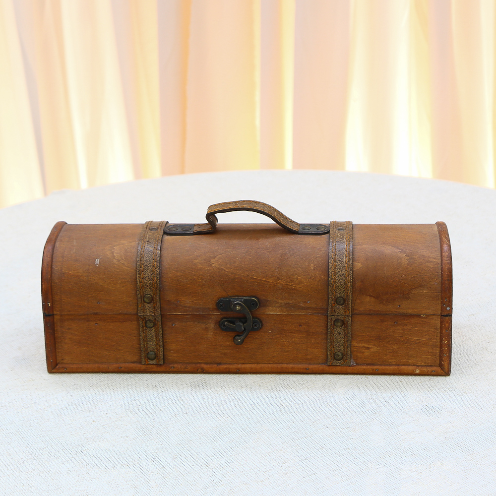 Vintage wooden chest (case)
