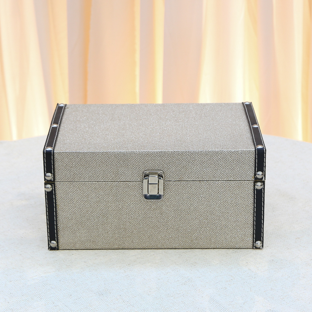 Elegant glitter box with black straps