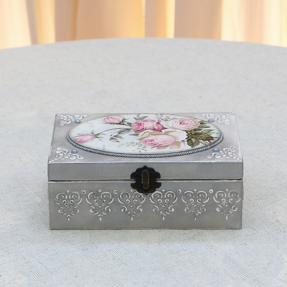 "Provence" box with roses