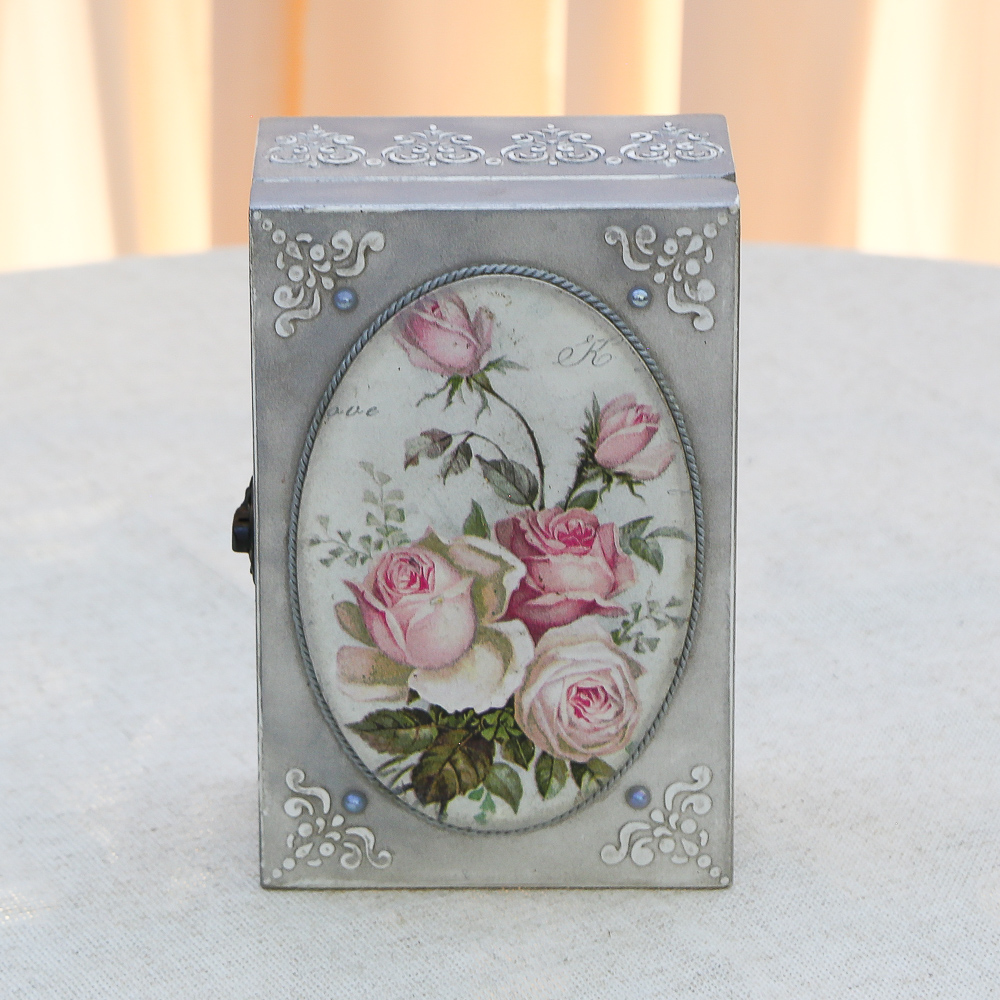 "Provence" box with roses
