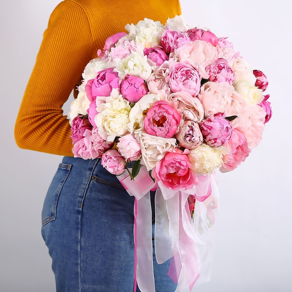 Bouquet of 51 peonies mix