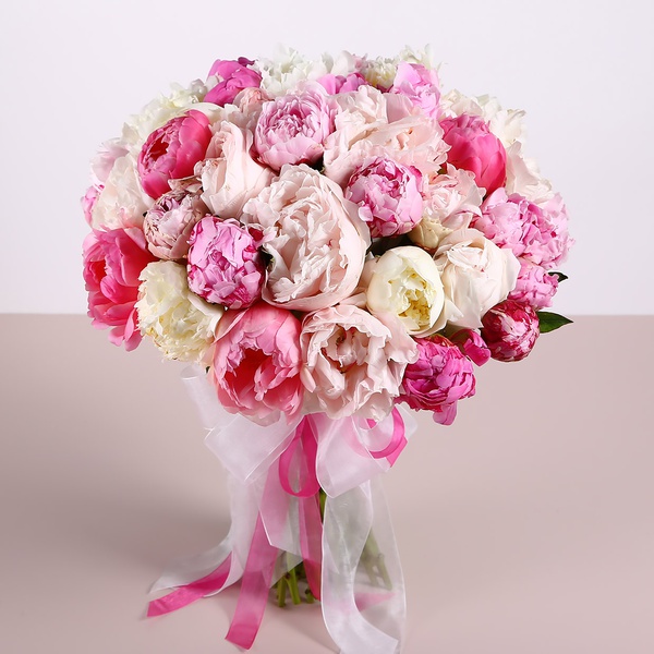 Bouquet of 51 peonies mix