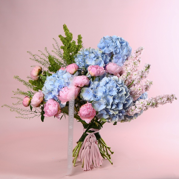 «Pastel Breeze» a bouquet of hydrangeas and peonies