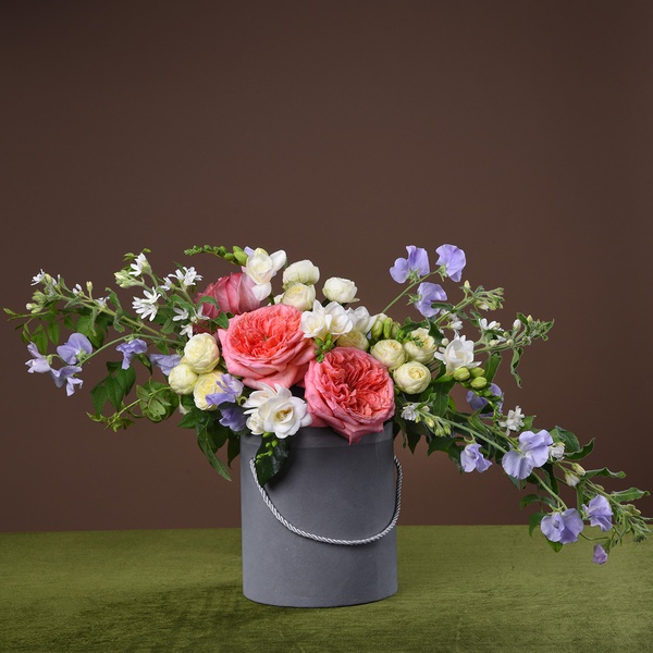 Garden composition in a velvet box