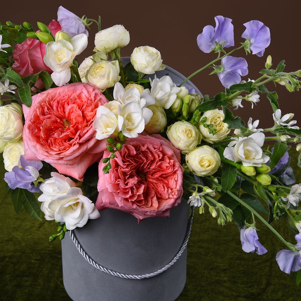 Garden composition in a velvet box