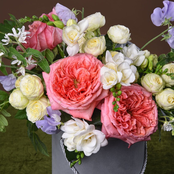 Garden composition in a velvet box