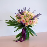 Bouquet of roses and lavender