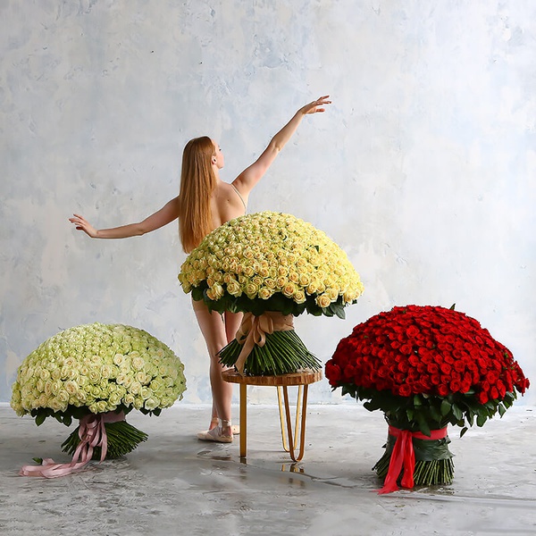 Set of bouquets of 1501 roses