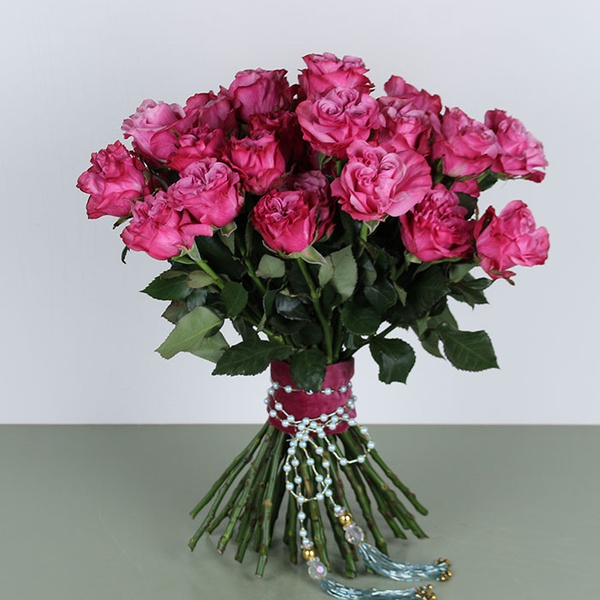 Bouquet of 35 Country Blues roses