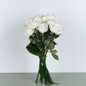 Bouquet of 15 varietal white rose