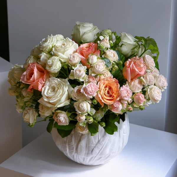 The "Whisper of Roses" interior arrangement