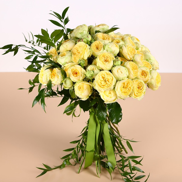 Bouquet of 25 yellow roses Peony Bubbles