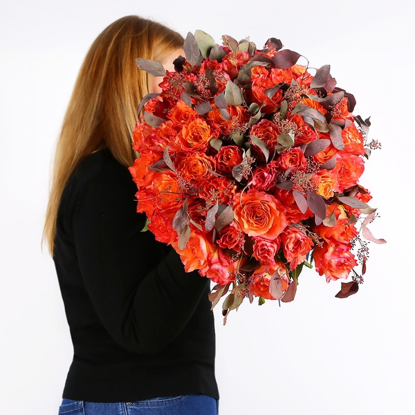 Bouquet of 51 roses Free Spirit