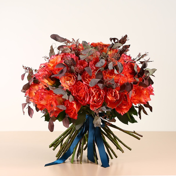 Bouquet of 51 roses Free Spirit