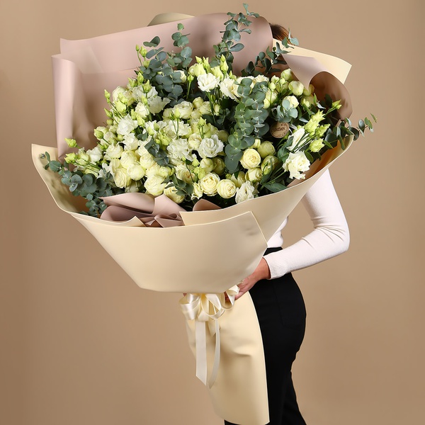 Bouquet Giant with rose Snow World