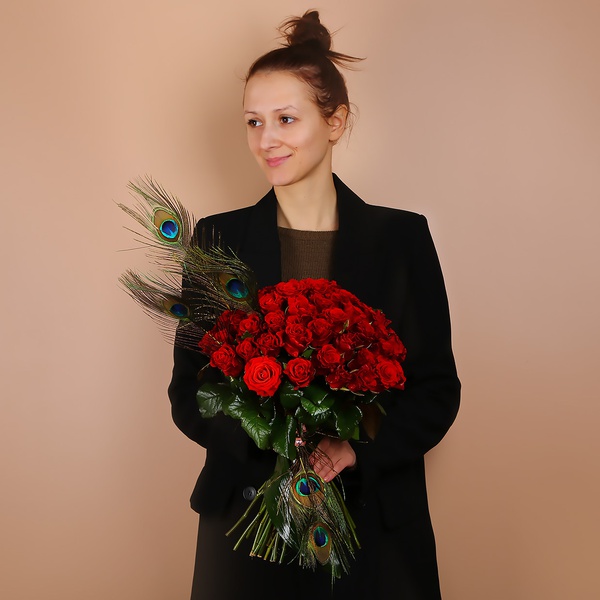Bouquet of 51 red roses and feathers