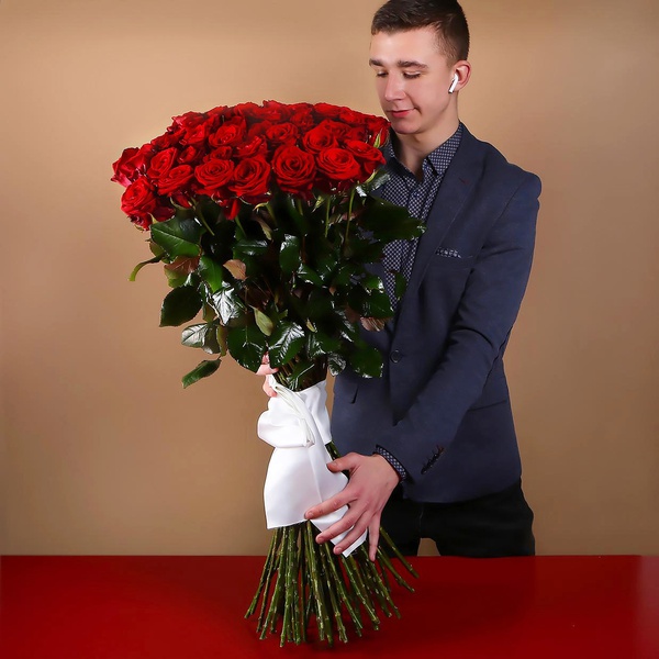 Bouquet of 51 long red roses