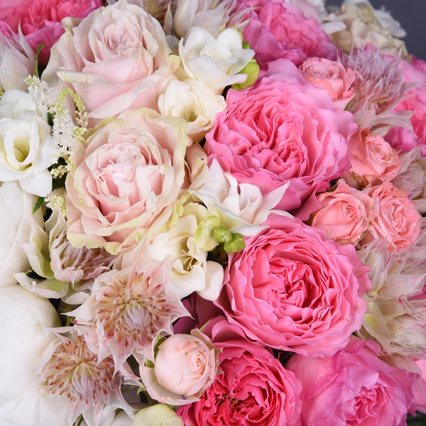Premium flower composition in gentle colors
