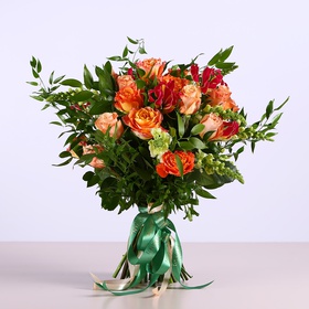 Bouquet Yellow-orange with gloriosa