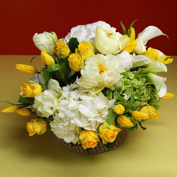 Floral composition "Marrakesh" beige