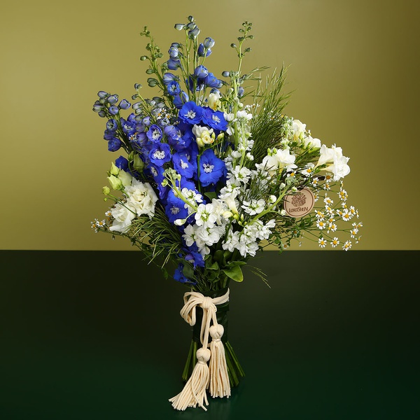 Bouquet "Marrakesh" with delphinium