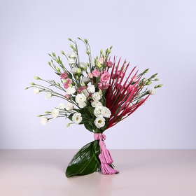 Bouquet of 9 eustomas