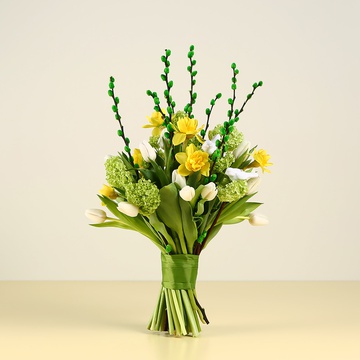 Bouquet of daffodils and tulips