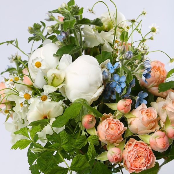 The “Spring Lightness” bouquet