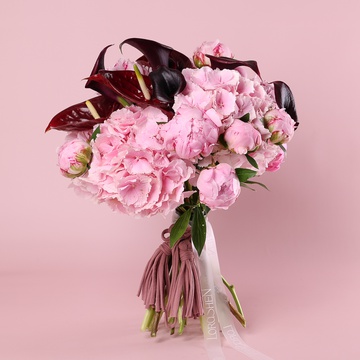 Букет «Burgundy Kiss»
