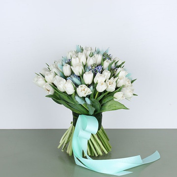 Bouquet "Gentle White-Blue Beauty"