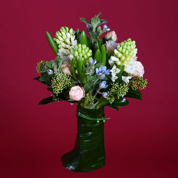 Complimentary bouquet with hyacinths