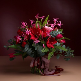 Bouquet with raspberry amaryllis