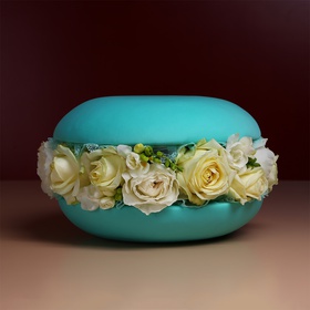 Floral composition in turquoise macaroon, L