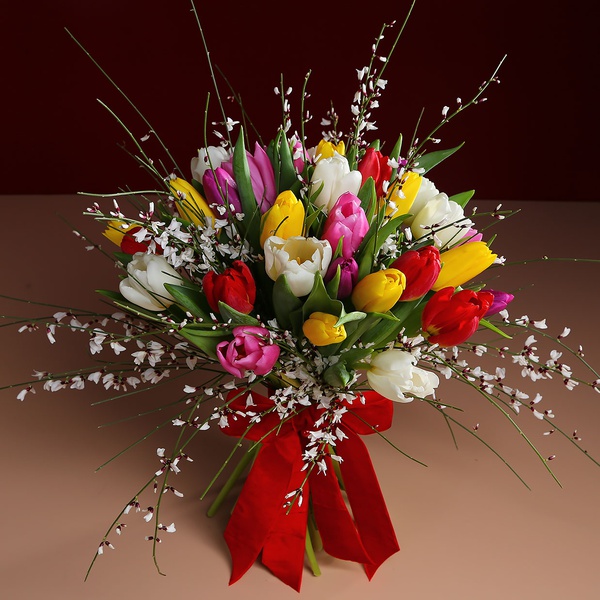 Bouquet of 35 mix tulips and ginestra