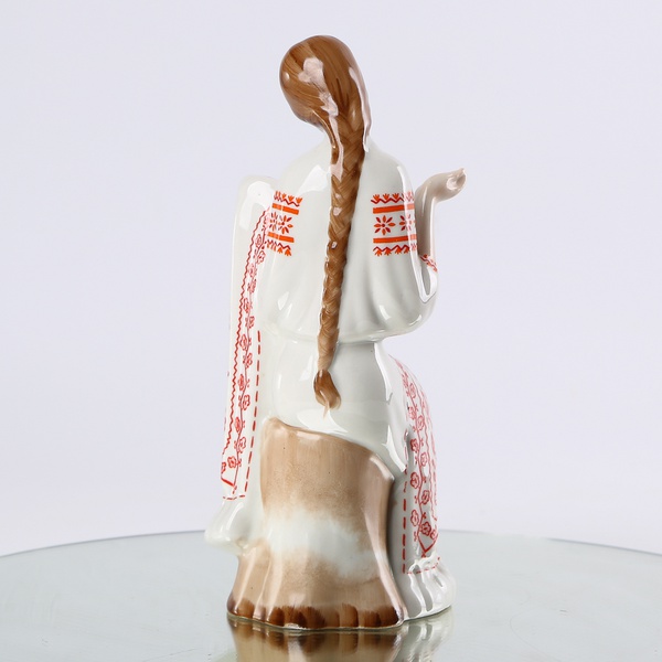 Porcelain figurine "Girl at Embroidery"
