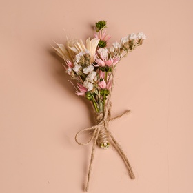 Dried flower boutonniere