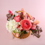 The delicate “Pink Charm” basket