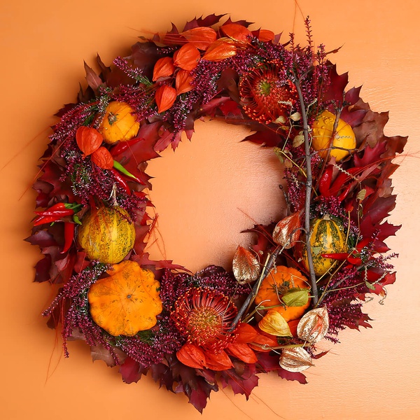 Wreath with pumpkins